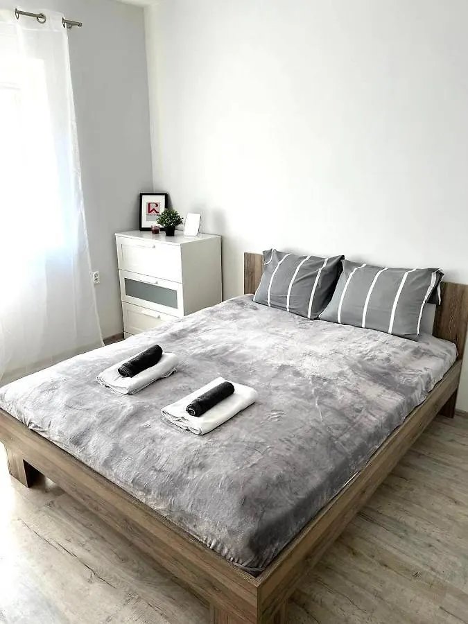 Apartment Solidarnosci, Metro, Wi-Fi, Tv, Youtube - By Hik Apartments location