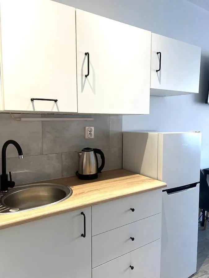 Apartment Solidarnosci, Metro, Wi-Fi, Tv, Youtube - By Hik Apartments Warsaw Poland